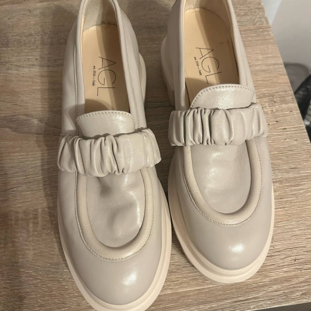 AGL Celeste Cream Loafers
